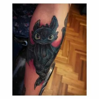 Photo by (fluthered) on Instagram #nightfury #toothless #how