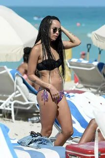 Zoe Kravitz in a Bikini at a Beach in Miami, March 2015 - ce