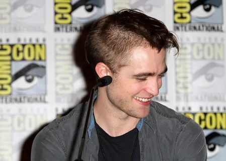 Photos of Robert Pattinson at 2011 San Diego Comic Con Edwar