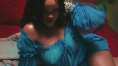 Rihanna wild thoughts breast slow/zoom/loop sexy part - YouT