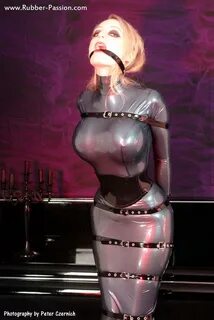 Hobbledress bondage