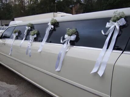 Украшение лимузина цветами на свадьбу в Москве