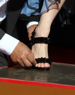 Celebrity Feet Pictures в Твиттере: "RT if you like Jessica 