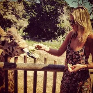 Paulina Gretzky, Jarret Stoll Feed Giraffes, Get Cozy During