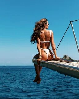 Cruising 💙 ⚓ #italy #vacation #almare Izabel goulart, Bikini