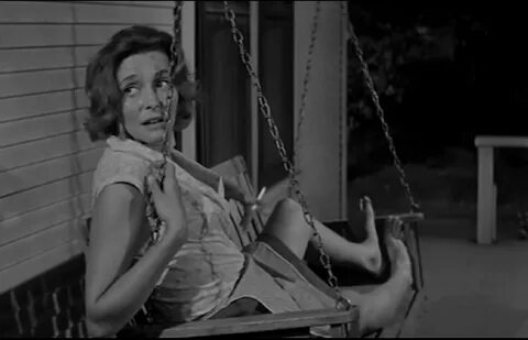 Patricia Neal Feet (2 photos) - celebrity-feet.com