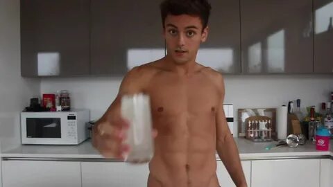 Beauty and Body of Male : Tom Daley - New Shirtless 1