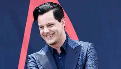 Jack White makes surprise return with short but efficient so