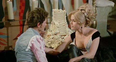 3 askelta yöhön (1968) - Jane Fonda as Contessa Frederique d