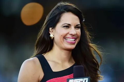 Jessica Mendoza Slays as First Woman to Broadcast Nationally