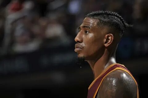 Report: Pelicans Interested in Iman Shumpert Def Pen