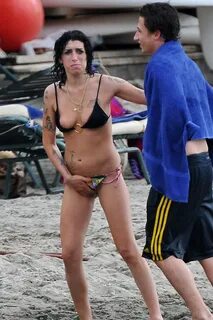 Amy Winehouse nude, naked, голая, обнаженная Эми Уайнхаус / 