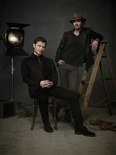Joseph Morgan e Ian Somerhalder em nova foto promocional de 