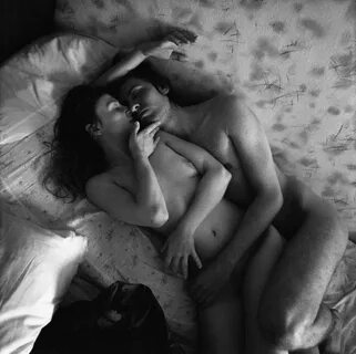 Девушки спят вместе - 70 красивых секс фото