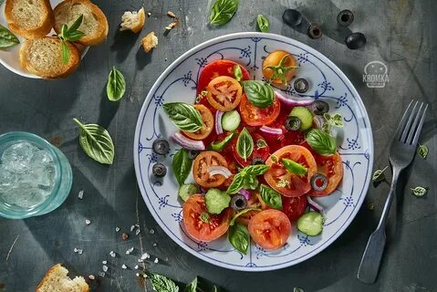 Salad with tomatoes and basil KROMKA STUDIO Food & drinks . 