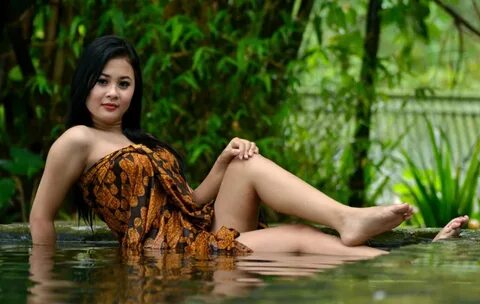 Indonesian Sexy Batik Photography - Dark Photography