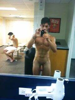 Locker room selfie Amateur Порно XXX-Gays.com