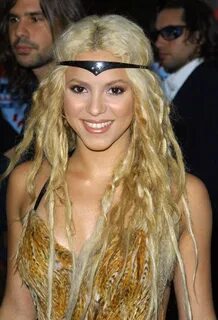 Shakira estrena década y nosotros te resumimos 40 de sus mej