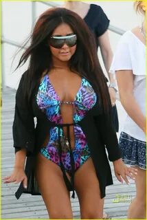 Snooki Has A Situation On The Beach: Photo 2461792 Jersey Sh
