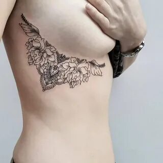 Ideas de diseños de tatuaje Underboob Tatuajeclub.com