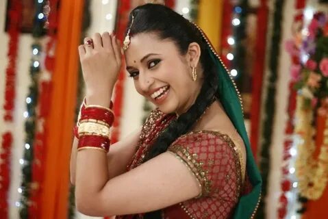 Divyanka Tripathi hot sexy figure in salwar kameez tight pan