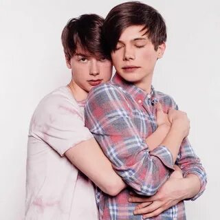 Pin su aa) VITALII e JACOB, Urša Premik's.