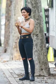 Kiersey Clemons on the set of The Only Living Boy -08 GotCel