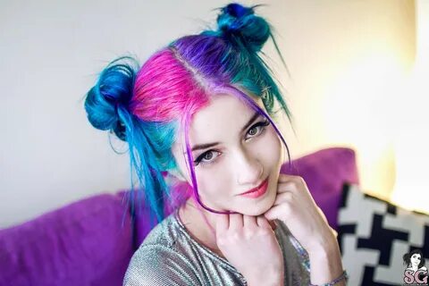 Beautiful Suicide Girl Fay Let's Play! 03 HD Apple iPhone Re