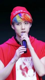 Sehun with the famous rainbow hair!!! Oh Sehun..... My ❤ di 