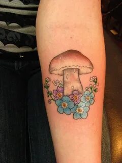 30+ Simple Mushroom Tattoos