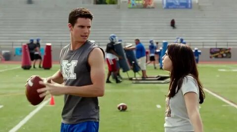 Images of Robbie Amell The Duff Pizza - #golfclub