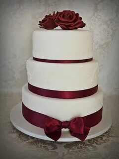 Burgundy wedding cake Wedding cakes maroon, Burgundy wedding