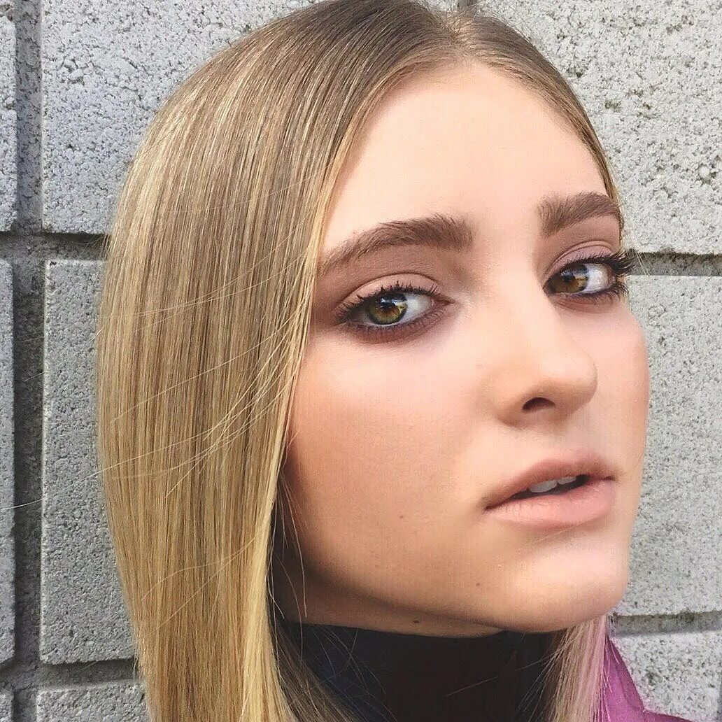 Willow Shields в Instagram: "Today's look * Hair @castillo_13 * m...