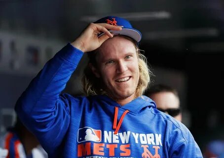 SEE IT: Noah Syndergaard spotted at Rangers game with girlfr