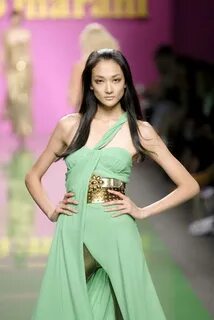 Ai Tominaga 冨 永 愛 - japanese fashion model