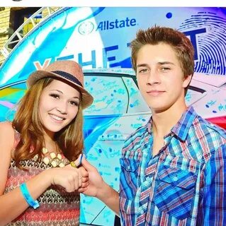 Billy Unger and Kelli Berglund Lab rats disney, Billy unger,