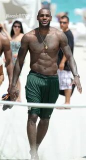 LeBron and D Wade Stroll South Beach Together Shirtless (Pho