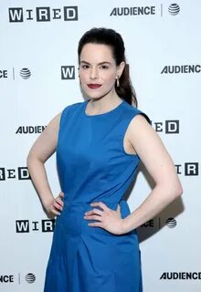 Picture of Emily Hampshire