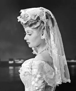 Lucille Ball on the day of her wedding to Desi Arnaz (1940) 