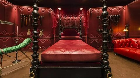 Dream Red Room Meaning - dreamdq