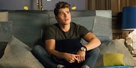 Gregg Sulkin Chats Marvel's Runaways, His First Visit To Aus