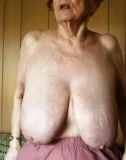 Бабушка с висячими сиськами (57 фото) - бесплатные порно изо