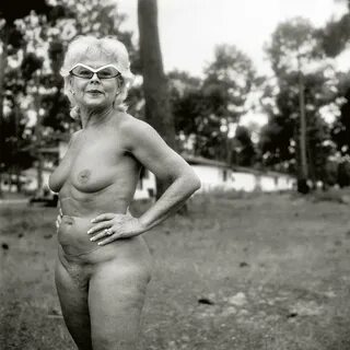Женщины постарше (104 фото) - Порно фото голых девушек