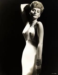 Alexis Smith Pictures. Hotness Rating = 8.06/10