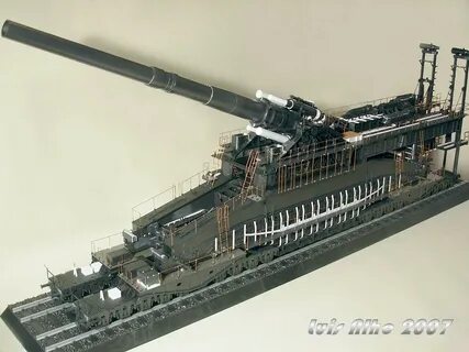 Dora_Schwerer-Gustav_german+railway+gun+miniature+model.jpg 