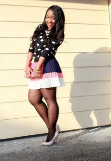 2013 Paris Fashion Style: Interest blogger girls tights outf