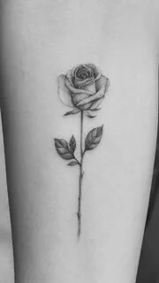 Pin by Clarisse Santos on Tattoos Rose tattoos on wrist, Sma