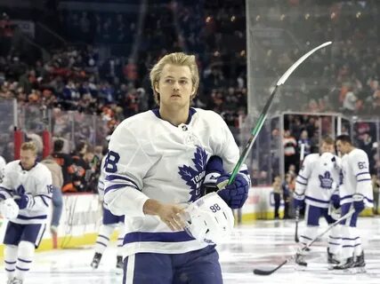 Toronto Maple Leafs Have to Answer the William Nylander Issu