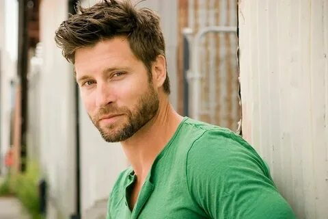 Is Damon Runyan Married? Know About His Age, Height, Net Wor