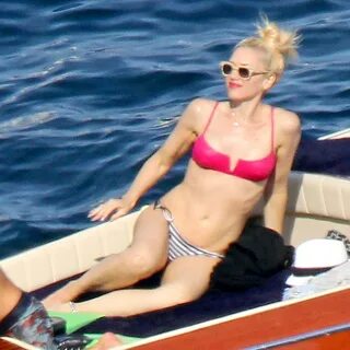 Gwen Stefani Bikini Pictures: Swimsuit Photos Over The Years